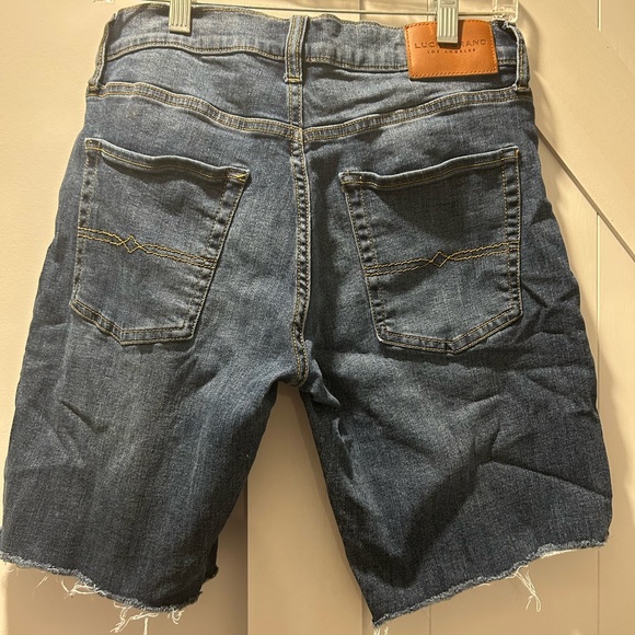 Women’s Lucky Brand 221 Straight Jean Shorts Size 30/32 - Picture 3 of 3
